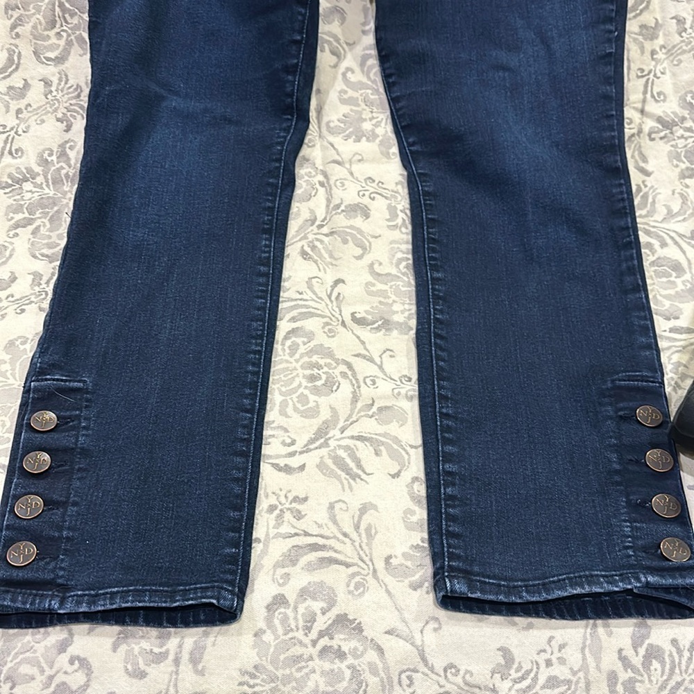 NYDJ size 14 AMI skinny legging with cute detailing at ankle.